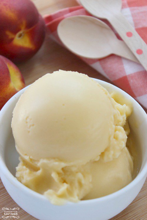 Homemade-Peach-Ice-Cream-Recipe